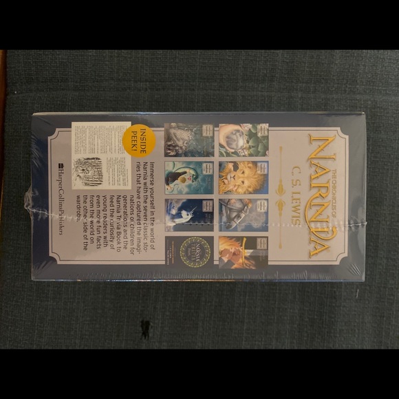 The Chronicles of Narnia Boxed Book Set - Picture 4 of 5